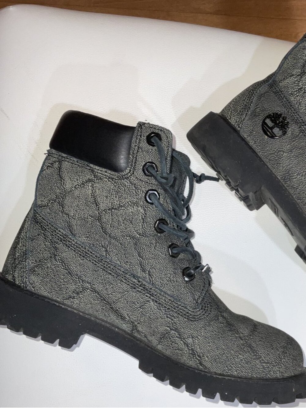 Timberland (Limited Release 'Mammoth Snakeskin') Jr Size 6